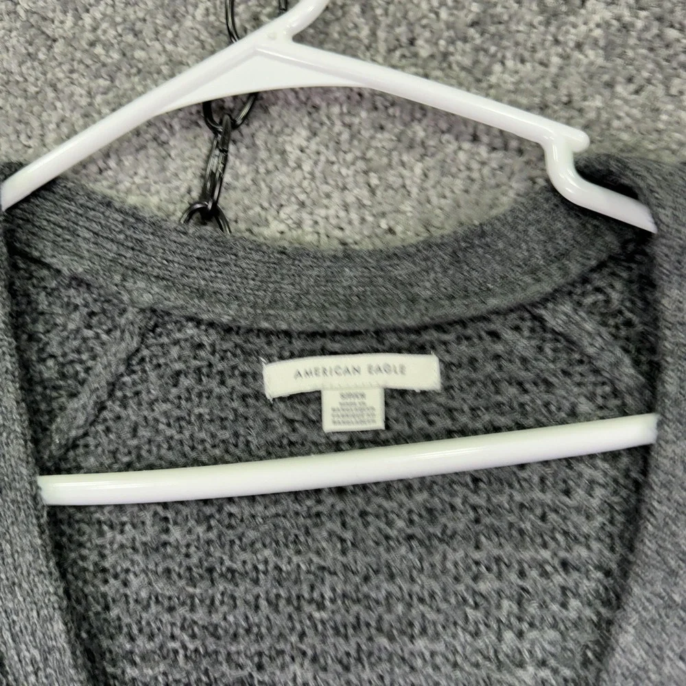 American Eagle Sweater Womens Small Gray Waffle Knit Button Cardigan Cropped - Picture 5 of 6